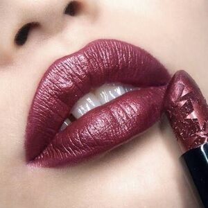 RARE MAC Cosmetics Sparkling Walk of Flame 🔥